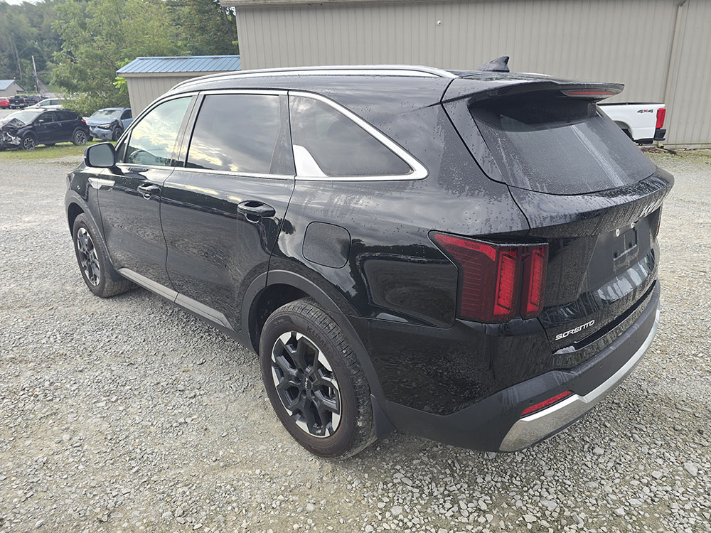
								Kia Sorento S full									