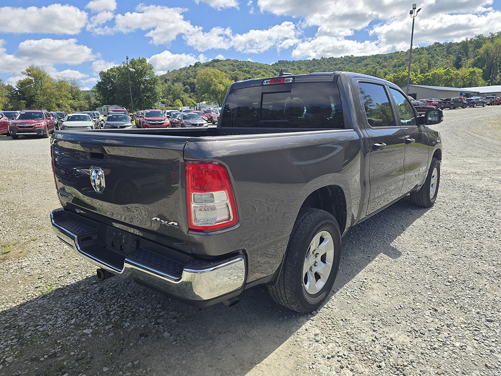 
								2023 Ram 1500 Big Horn Crew Cab full									