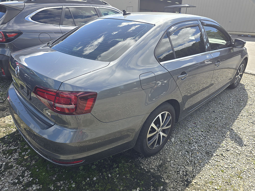 
								2017 Volkswagen Jetta SE full									