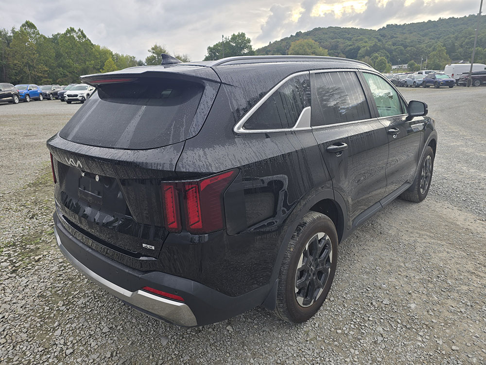 
								Kia Sorento S full									