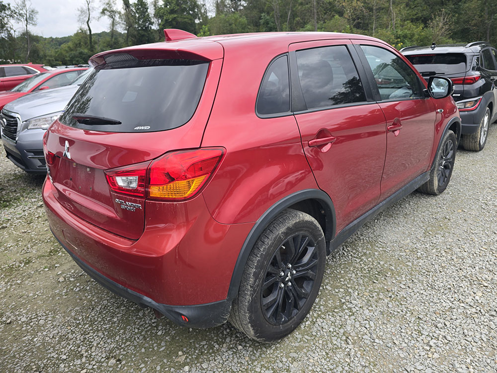 
								2017 Mitsubishi Outlander Sport LE full									