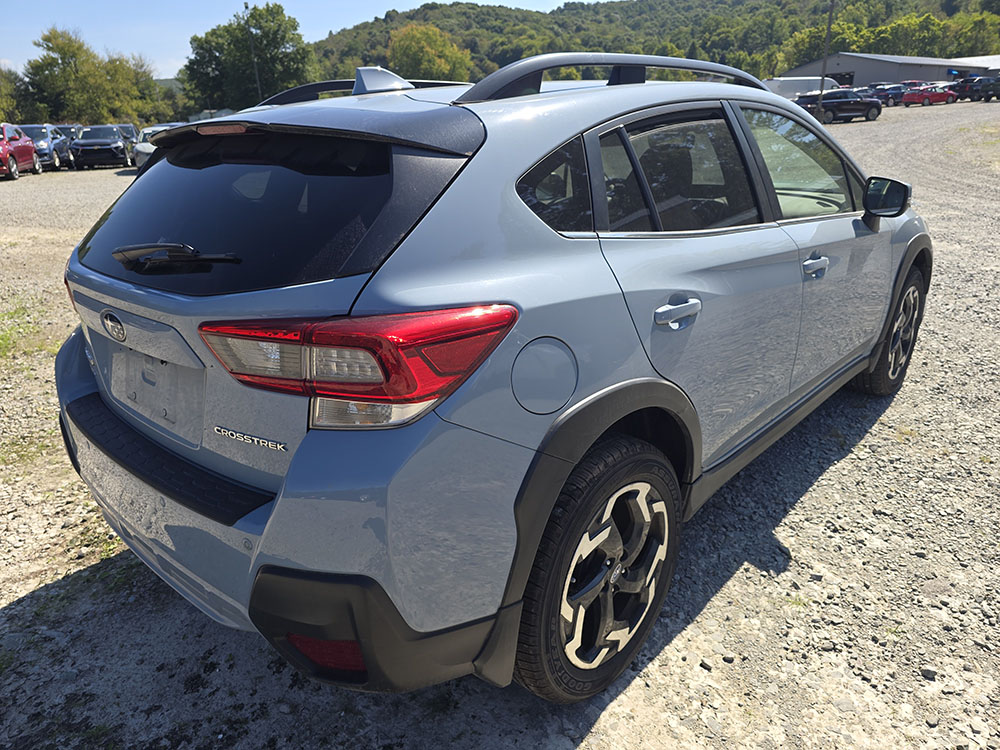 
								Subaru Crosstrek Limited full									