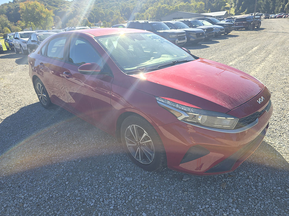 
								2023 KIA Forte LXS full									