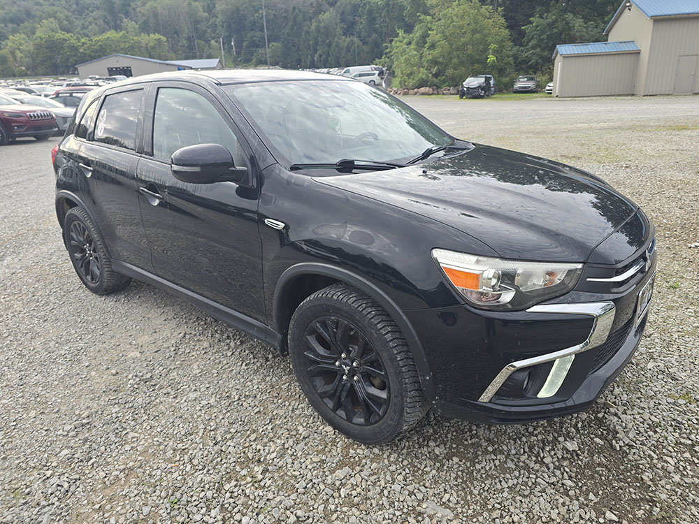 
								2018 Mitsubishi Outlander Sport LE full									