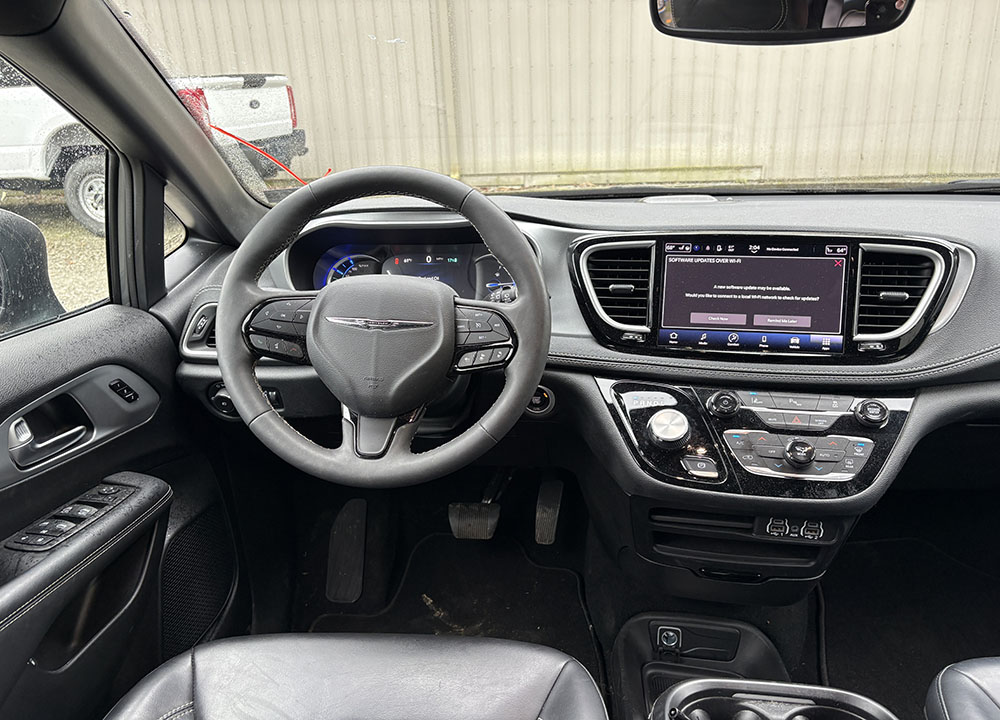 
								2023 Chrysler Pacifica Touring L Hybrid full									
