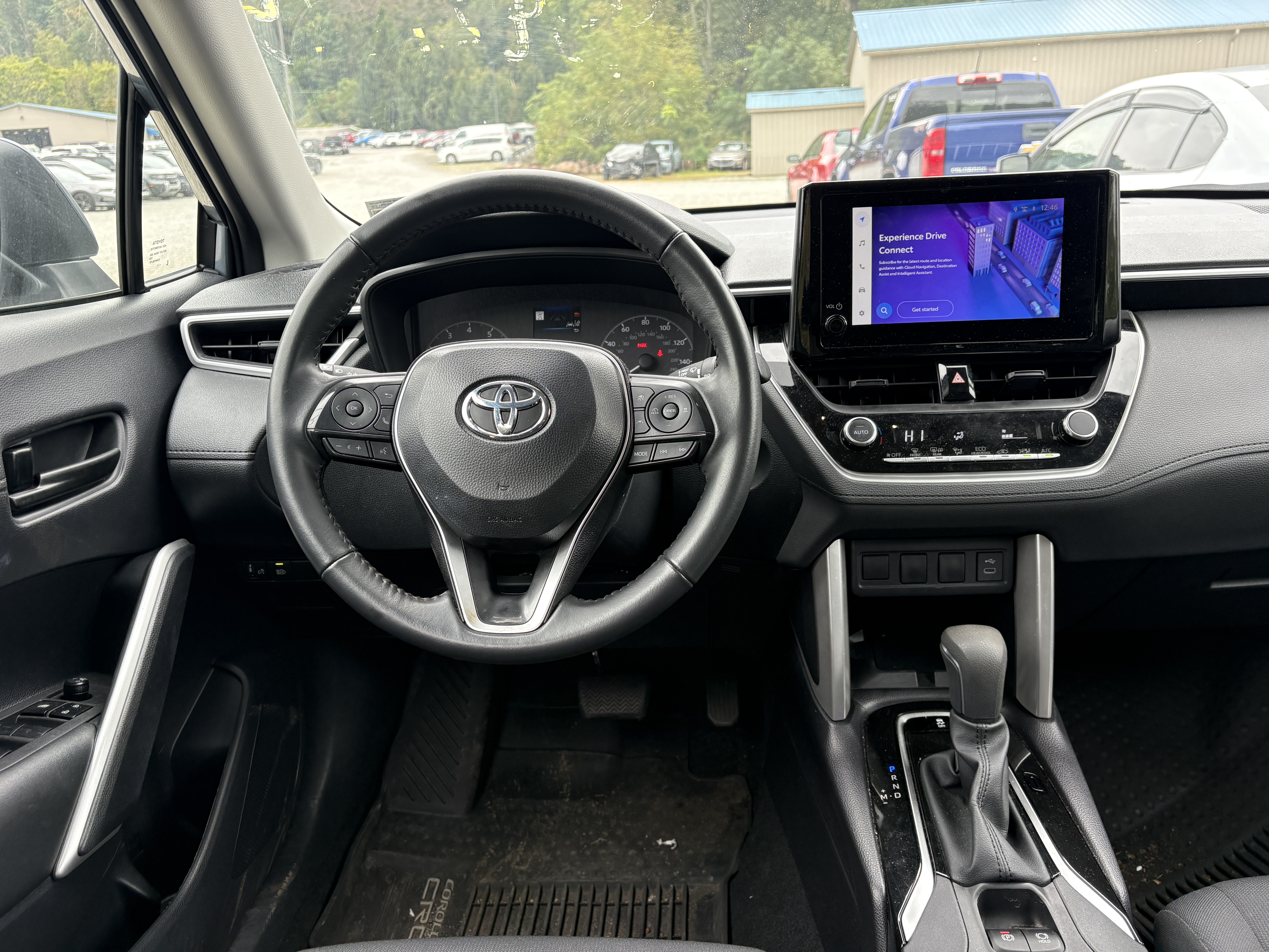 
								2024 Toyota Corolla Cross LE full									