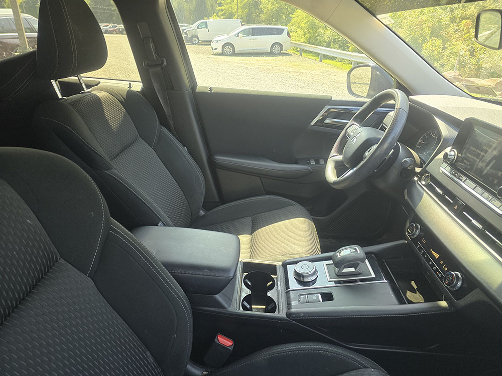 
								2024 Mitsubishi Outlander ES full									