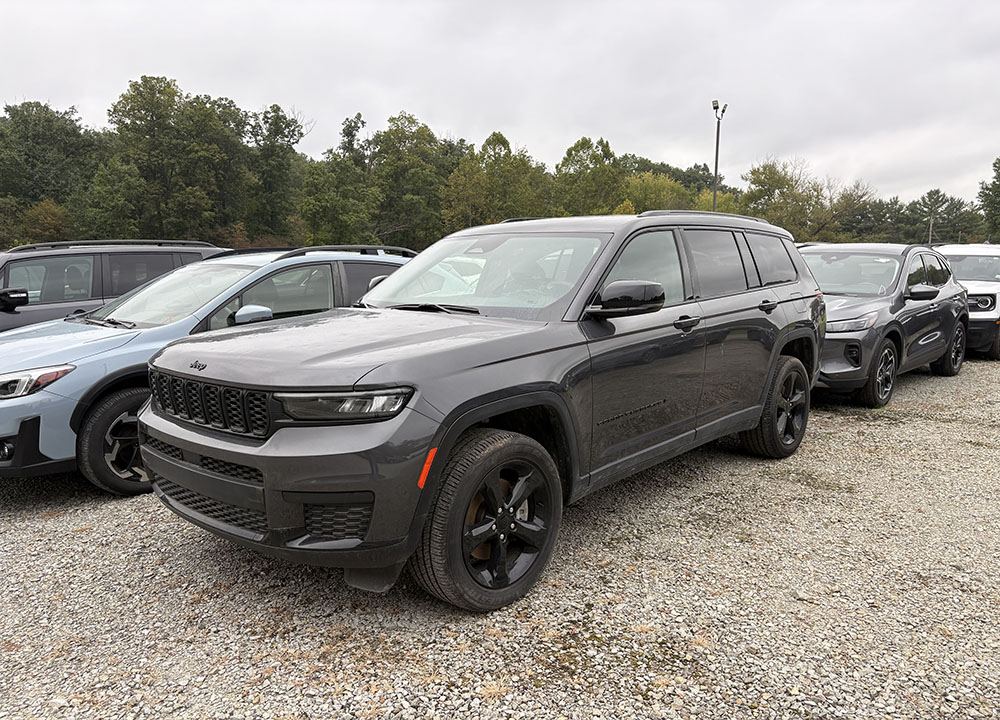 
								2025 Jeep Grand Cherokee Altitude full									