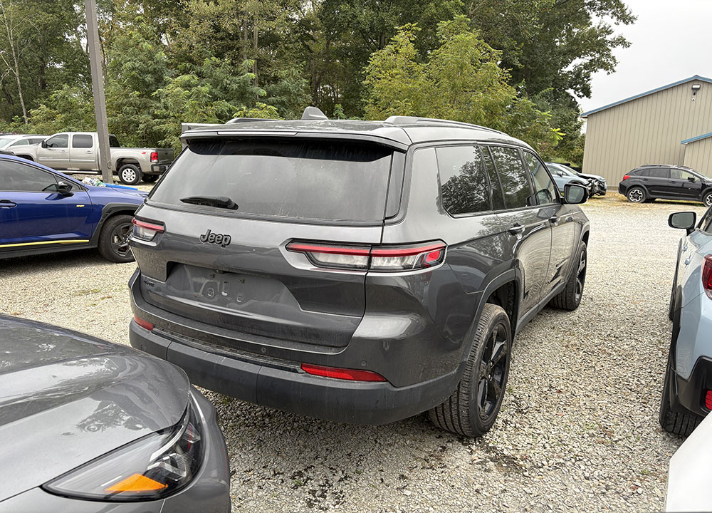 
								2025 Jeep Grand Cherokee Altitude full									