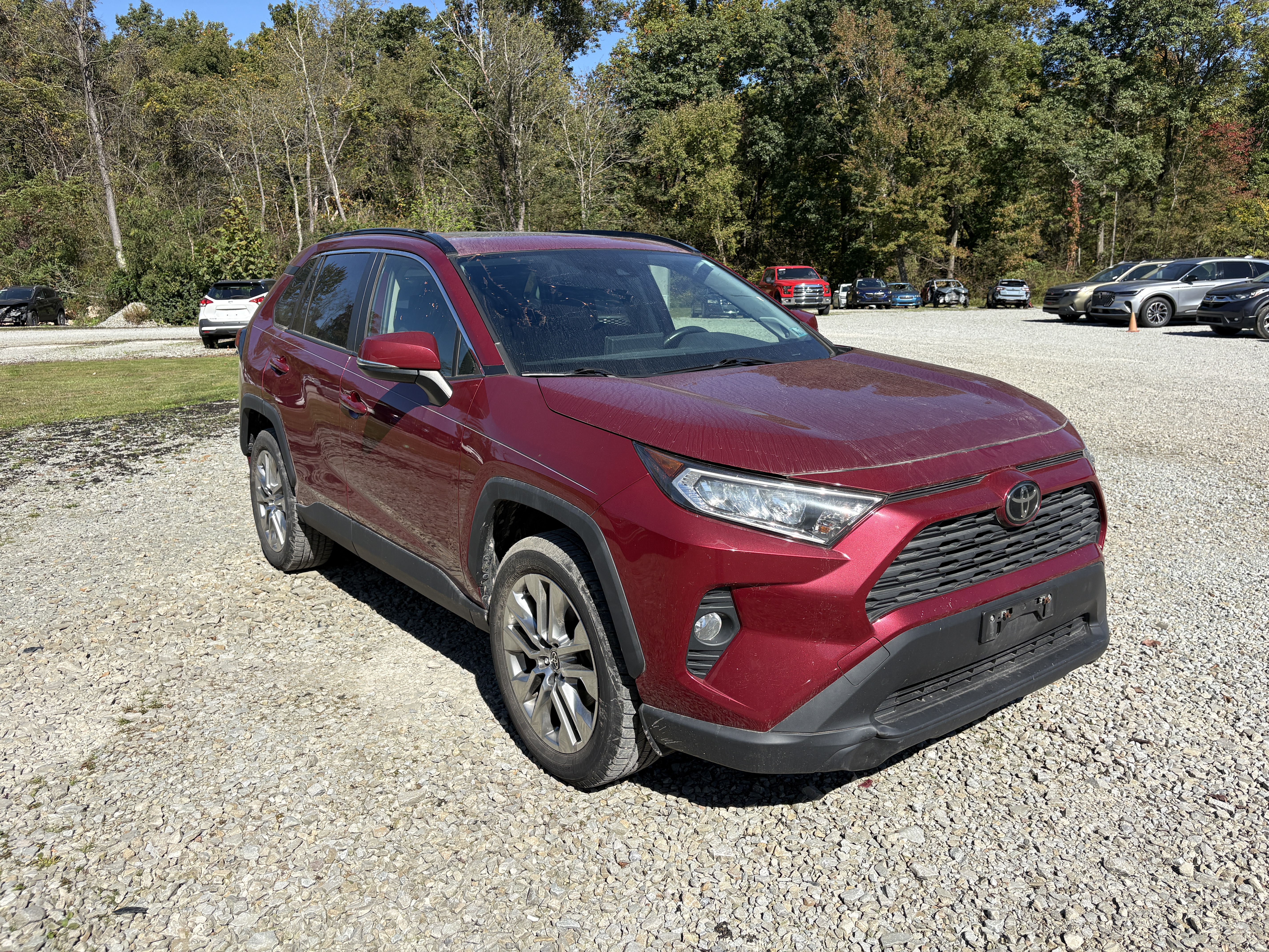 
								2021 Toyota Rav4 XLE Premium full									