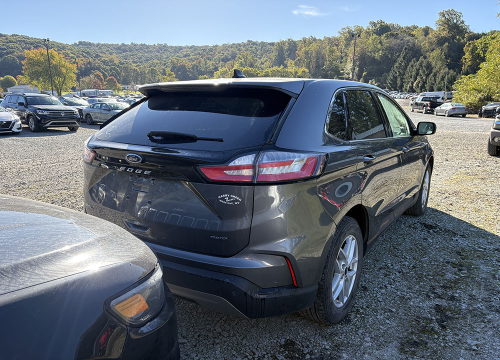 
								2023 Ford Edge SEL full									