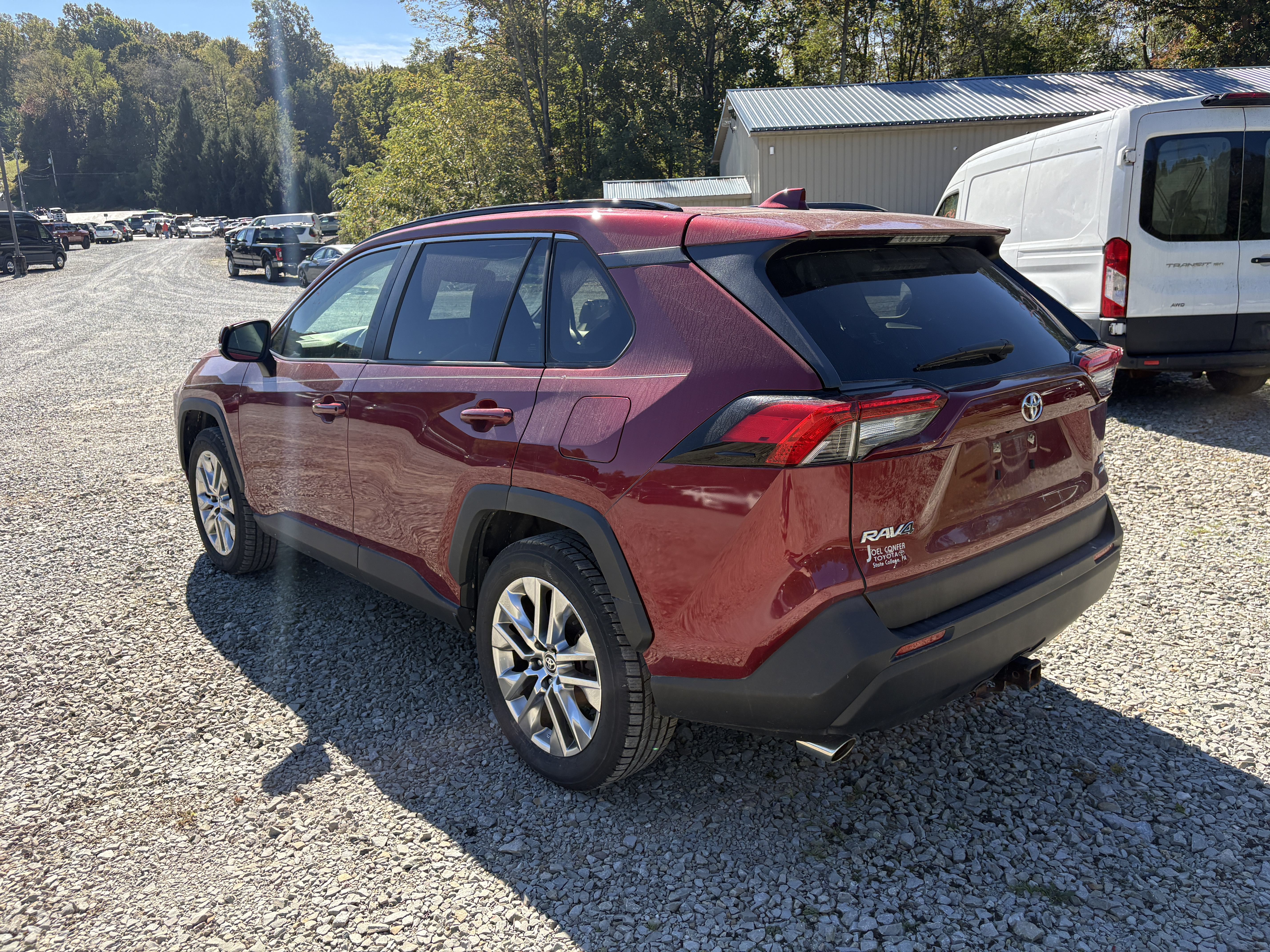 
								2021 Toyota Rav4 XLE Premium full									