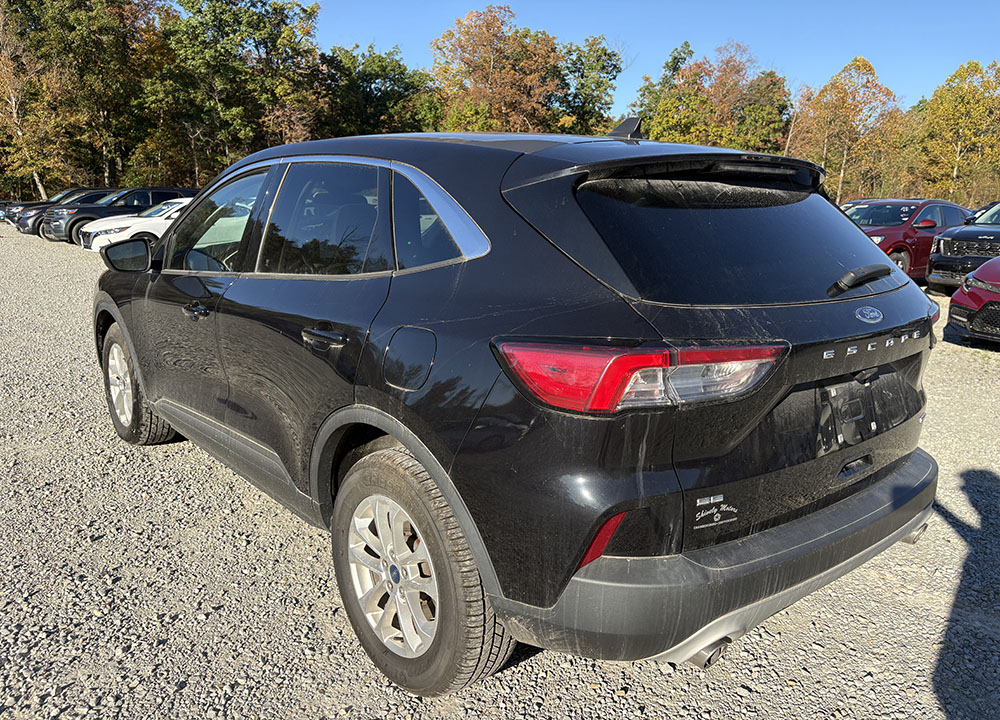 
								2021 Ford Escape SE Hybrid full									