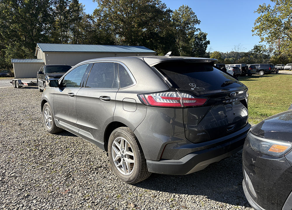 
								2023 Ford Edge SEL full									