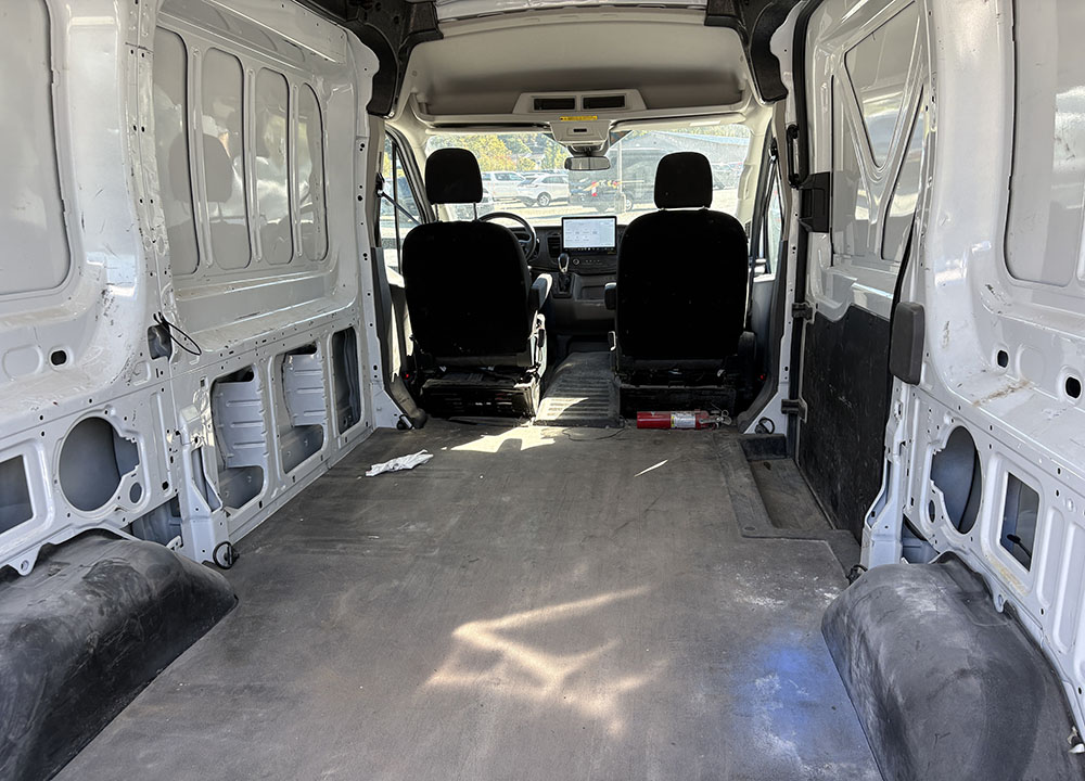 
								2022 Ford Transit 150 Cargo full									